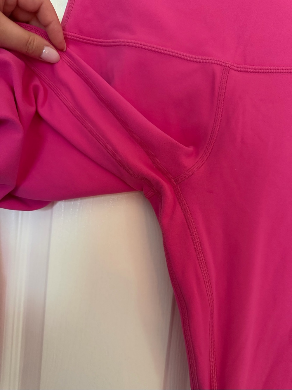 NWT Lululemon Hot Pink Align HR Leggings, Size 6 - Picture 3 of 7